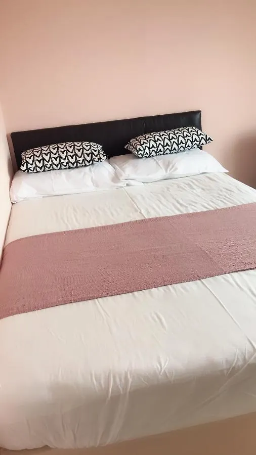 Edinburgh City Centre Old Town Holiday Apartment 3 Bedrooms