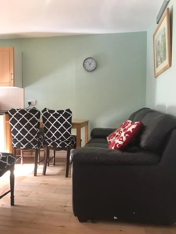 Edinburgh City Centre Old Town Holiday Apartment 3 Bedrooms